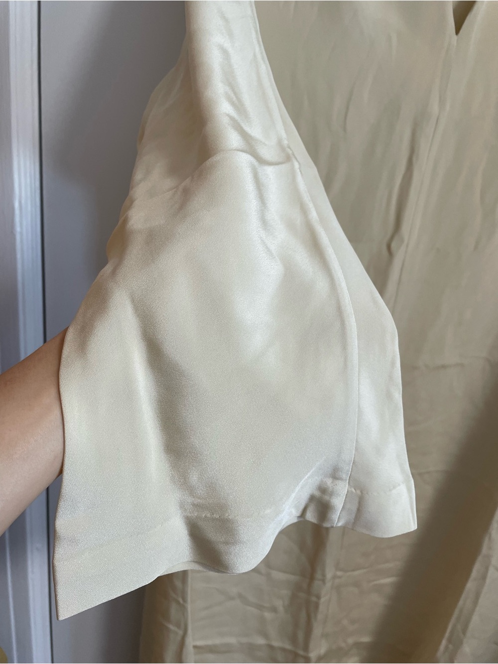 30 momme Silk Belted Dress - Picture 4 of 16